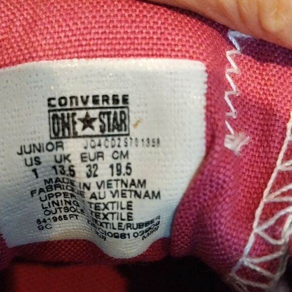 Converse NEW Glitter Slip-Ons...SIZE 1 - Picture 2 of 7